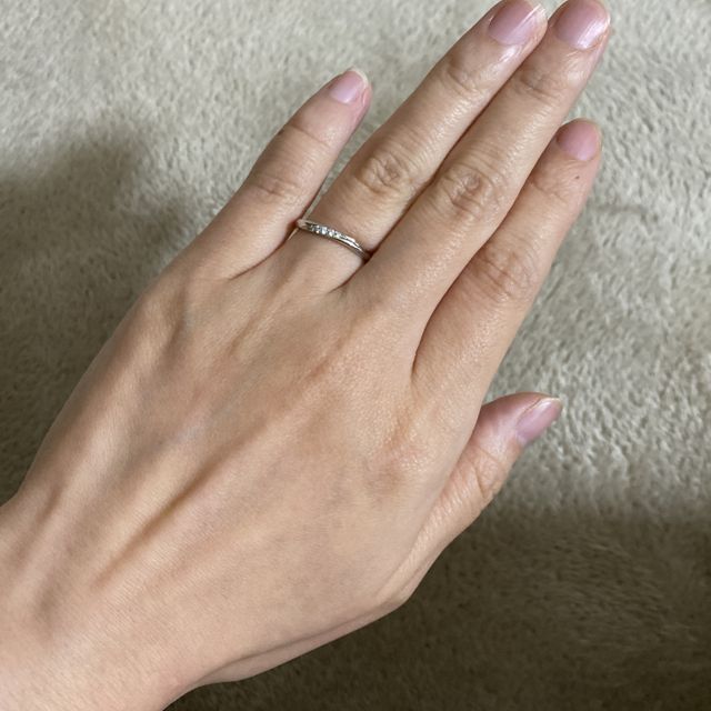 【アイプリモ(I-PRIMO)の口コミ】 小指側に左下りになるため日本人の手の形に合いやすく綺麗に見える。また…