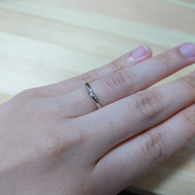 【アイプリモ(I-PRIMO)の口コミ】 軽くて着け心地がよく、肌なじみの良いブラウンゴールドがお気に入りです…