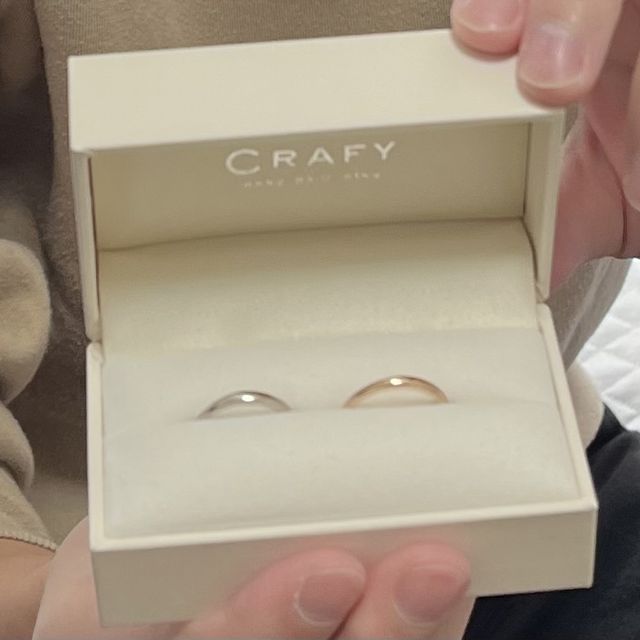 【CRAFY(クラフィ)の口コミ】 邪魔にならないシンプルなデザインで着けていて違和感がないです。金属の…