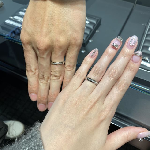 【エクセルコダイヤモンド(EXELCO DIAMOND)の口コミ】 新婦が着用している指輪は、元々はプラチナとゴールドの2色が入ったデザイ…