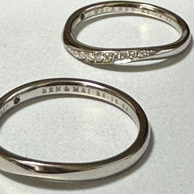 【4℃ BRIDAL(ヨンドシーブライダル)の口コミ】 ダイヤがどの角度から見ても綺麗に見えるのがオススメです。指輪自体が太…