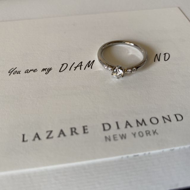 【ラザール ダイヤモンド(LAZARE DIAMOND)の口コミ】 デザインは最初から決めていたわけではなく、実際に店舗に行き、試着を重…