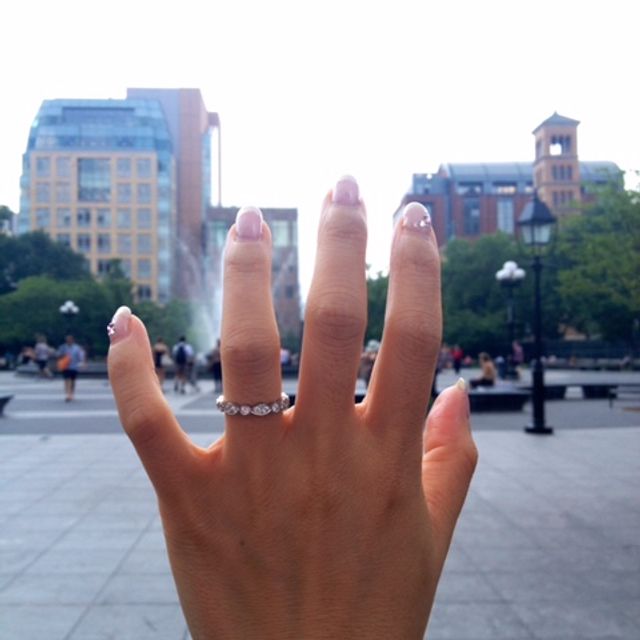 【ティファニー(Tiffany & Co.)の口コミ】 婚約指輪は立て爪リングタイプが多いのですがずっと付けていたかったので…