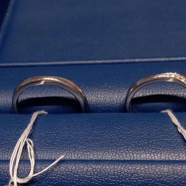 【銀座ダイヤモンドシライシの口コミ】 つけ心地がとてもよくて、男性用女性用どちらもシンプルだけれどもシンプ…