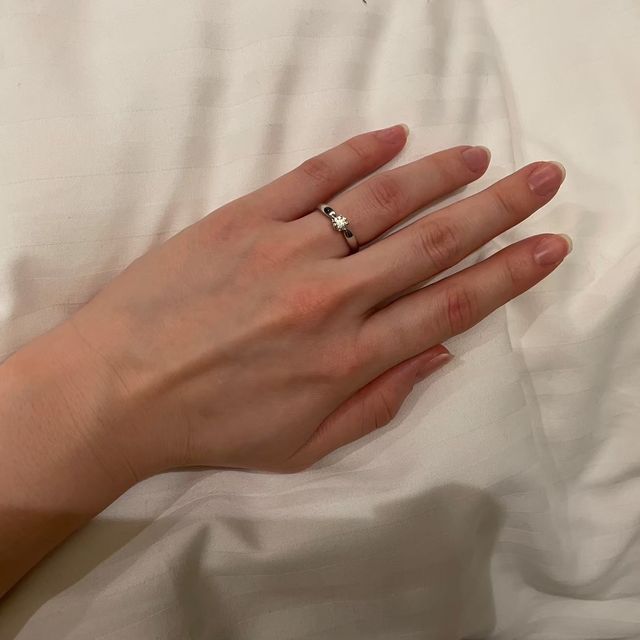 【ティファニー(Tiffany & Co.)の口コミ】 指輪のダイヤモンドの輝きが美しい！大きすぎると目立ちすぎるので、ちょ…