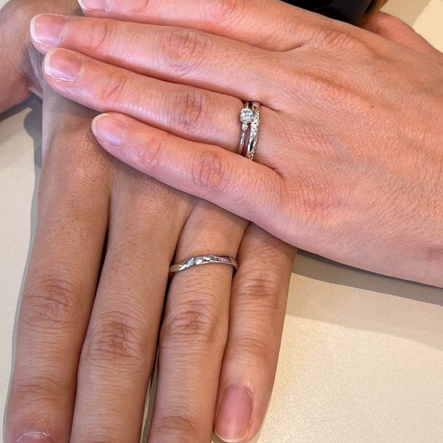 【Disney FANTASIA(ディズニーファンタジア)の口コミ】 ミッキーが描く魔法の軌跡のデザインが気に入りました。派手すぎず、シン…