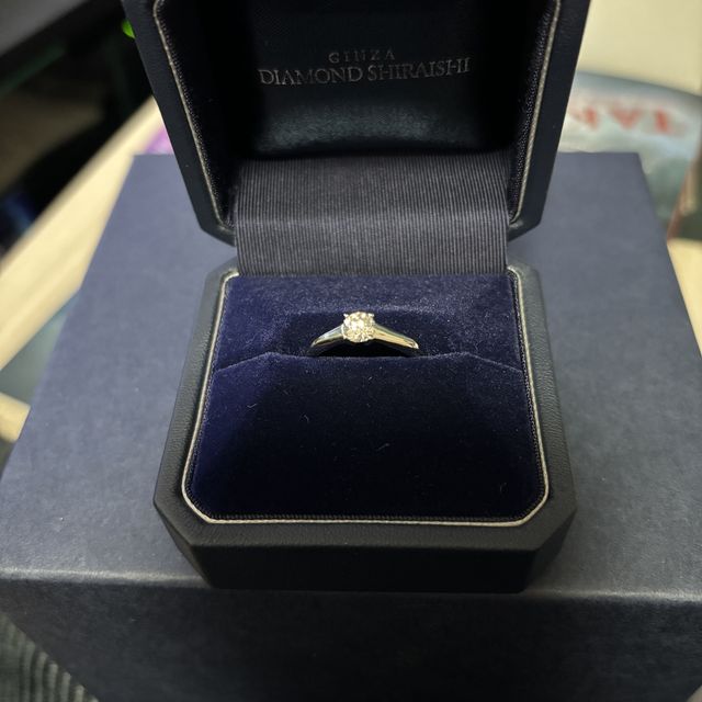 【銀座ダイヤモンドシライシの口コミ】 シンプルなデザインがとても気に入っています。ダイヤモンドの大きさが際…