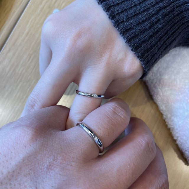 【銀座ダイヤモンドシライシの口コミ】 数多くブランドが存在しており、初めは選ぶのがとても大変だった中で友人…