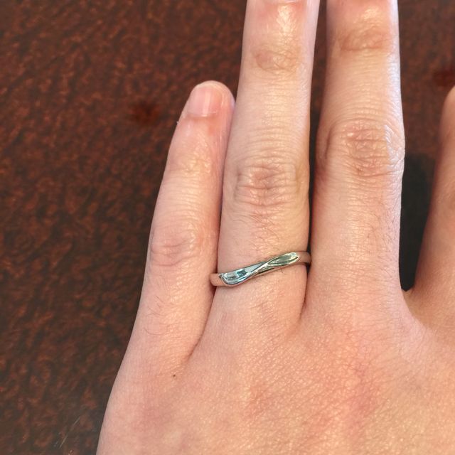 【JEWELRY  KAMATA(ジュエリーかまた)の口コミ】 色々な指輪を試着させてもらった結果、ふたりのオリジナルでオーダーする…