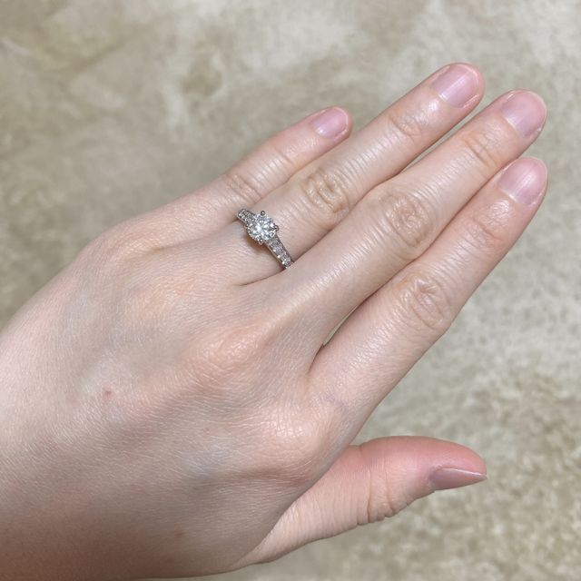 【ヴァン クリーフ＆アーペル(Van Cleef & Arpels)の口コミ】 0.7carat、Color Grade E、Clarity Grade VVS2、Cut Grade Excellentのダ…