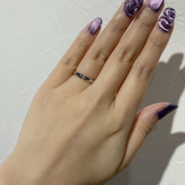 【銀座ダイヤモンドシライシの口コミ】 普段ファッションリングを着けるため、一緒につけても違和感のない指輪を…