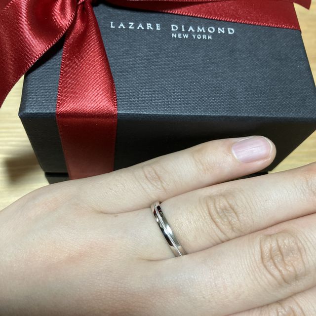 【ラザール ダイヤモンド(LAZARE DIAMOND)の口コミ】 Theシンプルで、普段から着けていても問題ないところに惹かれました！また…