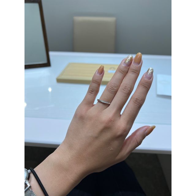 【TRECENTI(トレセンテ)の口コミ】 真っ直ぐでスタンダードの結婚指輪っぽくて、でも旦那さんも着けやすいデ…