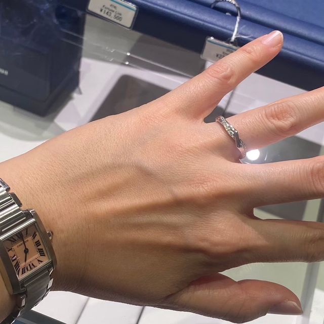 【銀座ダイヤモンドシライシの口コミ】 地金のみのものはどこで購入しても大差がないと考え、ダイヤモンド付きで…