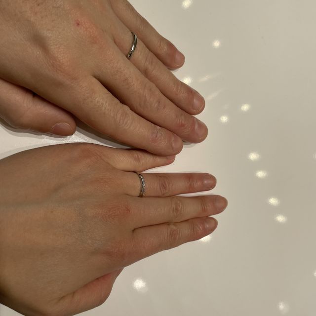 【4℃ BRIDAL(ヨンドシーブライダル)の口コミ】 デザインもたくさんあり、はじめに色々見せてくれます。ほんとはウェーブ…