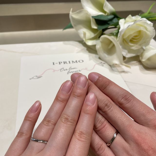 【アイプリモ(I-PRIMO)の口コミ】 デザインと着け心地がよかったです！2人の手の形の特徴から、似合う形の指…