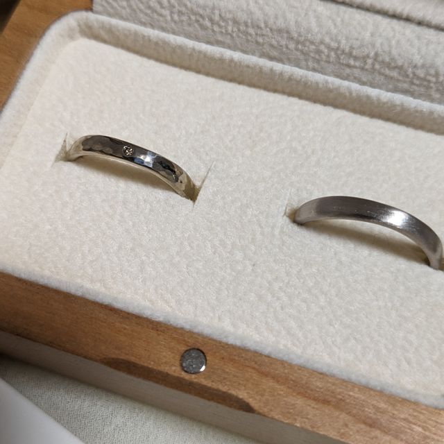 【atelier ST, CAT(アトリエ エスティーキャット)の口コミ】 【指輪の素材について】他社にはないような色味のものが何種類かあり、自…