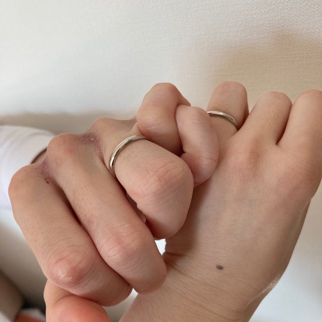 【カルティエ(Cartier)の口コミ】 カルティエの有名なシンプルストレートなデザインです。他にも指輪の太さ…