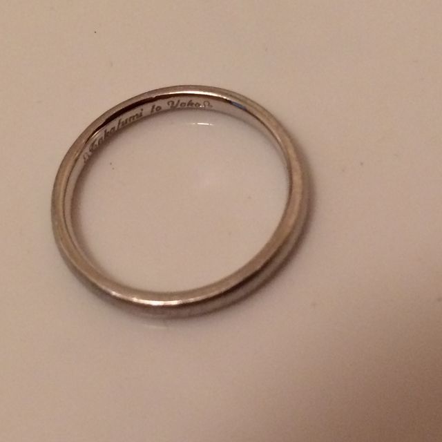 【ジュエリーKANDAの口コミ】 まずプラチナで錆びないところと、お互いの誕生石をいれることができると…