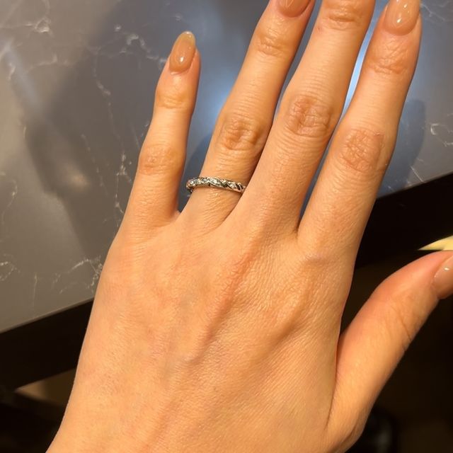 【ショーメ(CHAUMET)の口コミ】 ショーメのトルサードは唯一無二のデザインだと思います。個性的なデザイ…