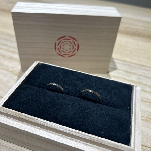 【出雲結(いずもゆい)の口コミ】 想結という指輪を買いました。初めはシンプルなデザインがよく、装飾がな…