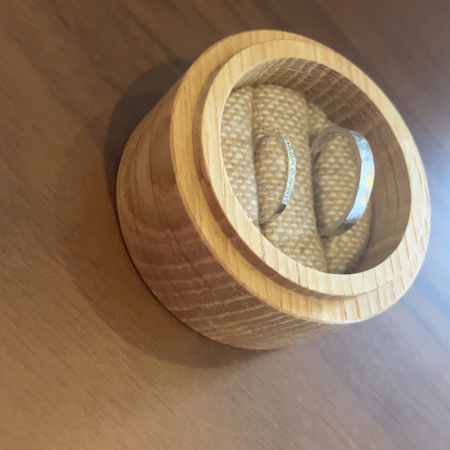 【鎌倉彫金工房の口コミ】 号数、指輪の太さ、素材、石の色、刻印の文字などを自分で選び、お店のス…