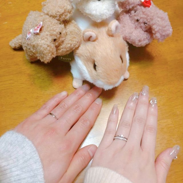 【CRAFY(クラフィ)の口コミ】 指輪の裏側にイニシャルや誕生日石、それに加え自分が書いたイラストも入…