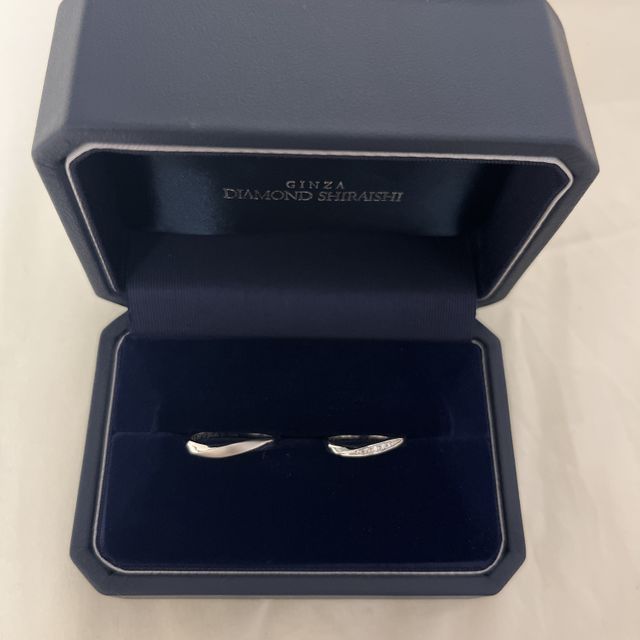 【銀座ダイヤモンドシライシの口コミ】 指輪のデザインについてはウェーブタイプの要望通りのものでした。女性側…
