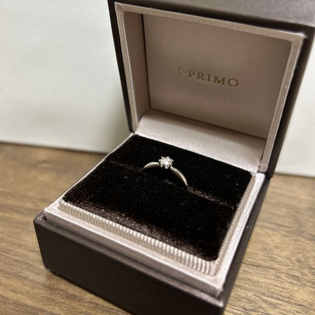 【アイプリモ(I-PRIMO)の口コミ】 特別な日以外もつけられるデザインが良く、シンプルなもので探しました。…