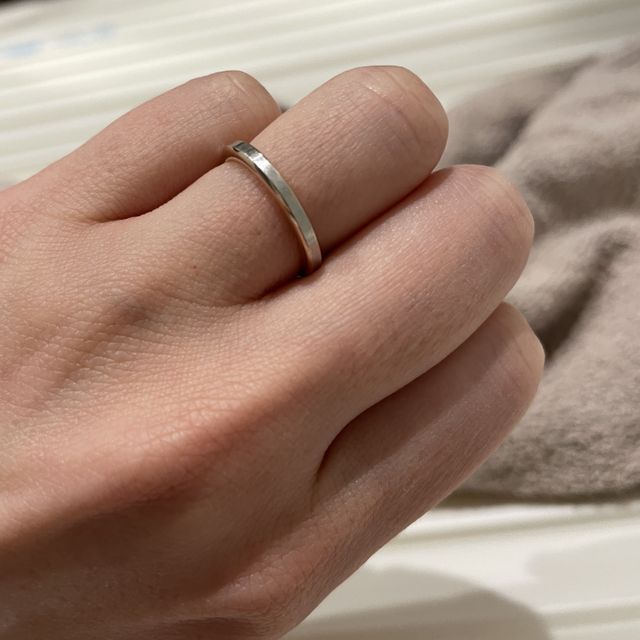 【N.Y.NIWAKA(ニューヨークニワカ)の口コミ】 流行り廃りのない、シンプルなデザインに一目惚れしました。１番の決め手…