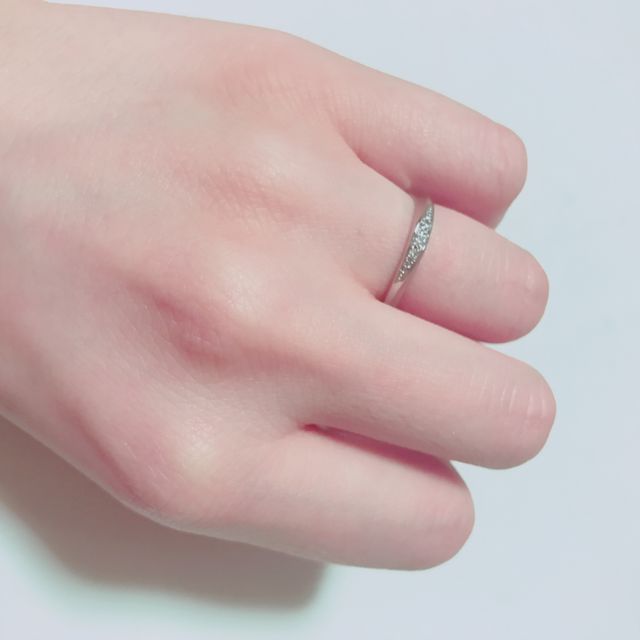 【ROYAL ASSCHER(ロイヤル・アッシャー)の口コミ】 たくさんのブランドがあってデザインにすごく悩みましたが、ダイヤモンド…
