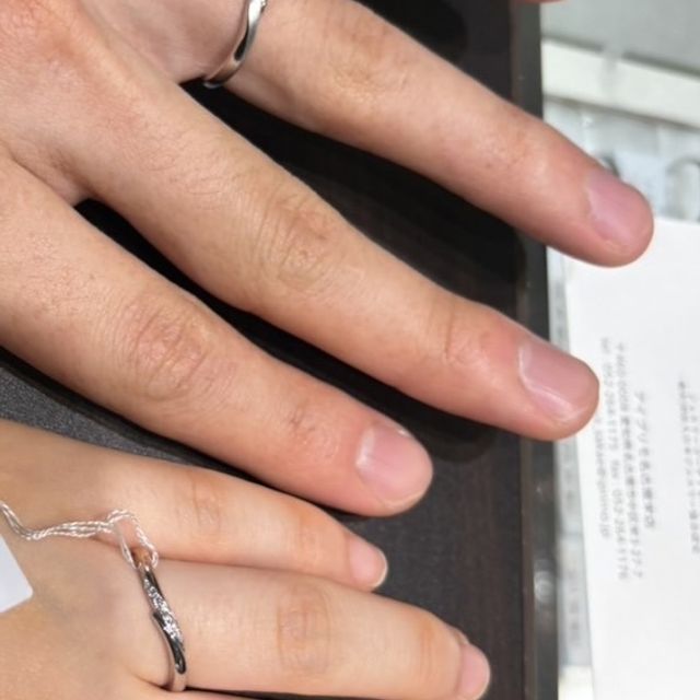 【アイプリモ(I-PRIMO)の口コミ】 アイプリモオリジナルのペールブラウンゴールドと、シルバーのコンビネー…