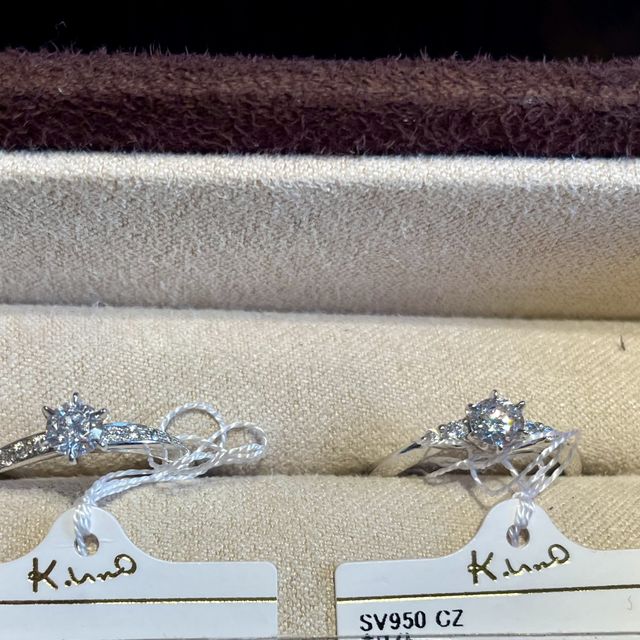 【ケイウノ ブライダル(K.UNO BRIDAL)の口コミ】 ケイウノさんはデザインにこだわっておりました。ディズニーが好きな私は…