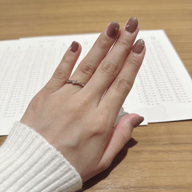 【アイプリモ(I-PRIMO)の口コミ】 ダイヤがぽつんと着いて出っ張りがある指輪は結婚指輪として抵抗がありま…