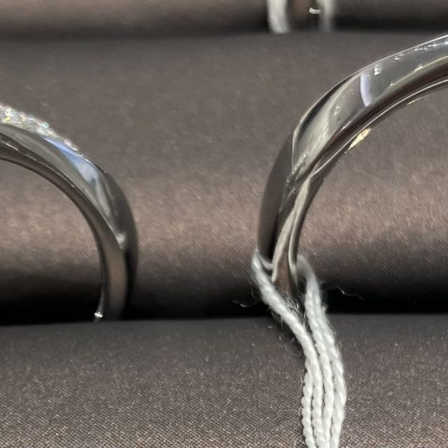 【4℃ BRIDAL(ヨンドシーブライダル)の口コミ】 自分に手に合う形の指輪は知っていた為、ウェーブラインのものを積極的に…