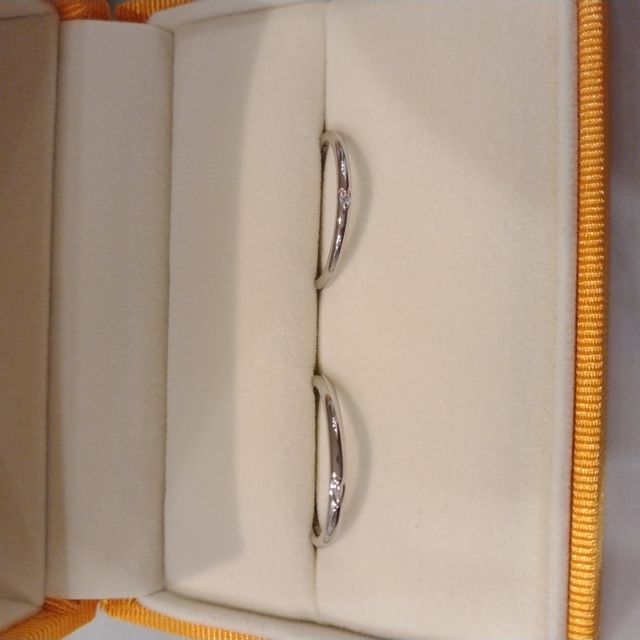 【ケイウノ ブライダル(K.UNO BRIDAL)の口コミ】 結婚指輪も17万円位で購入でき、デザインもシンプルで尚かつ可愛くもあり…