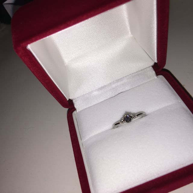 【銀座ダイヤモンドシライシの口コミ】 デザイン性もあるが何より、スタッフさんが親身になってくれて色々なダイ…