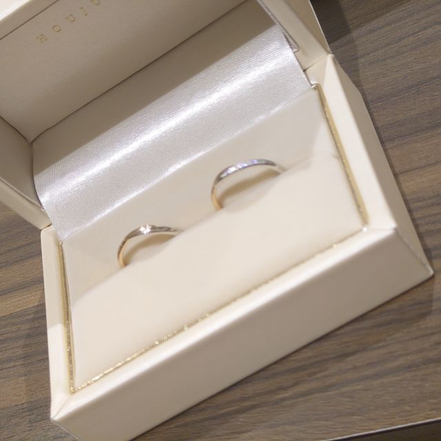 【宝寿堂(ほうじゅどう)の口コミ】 ピンクゴールドとプラチナの２色で
普段の服装や、シルバーやゴールドアク…