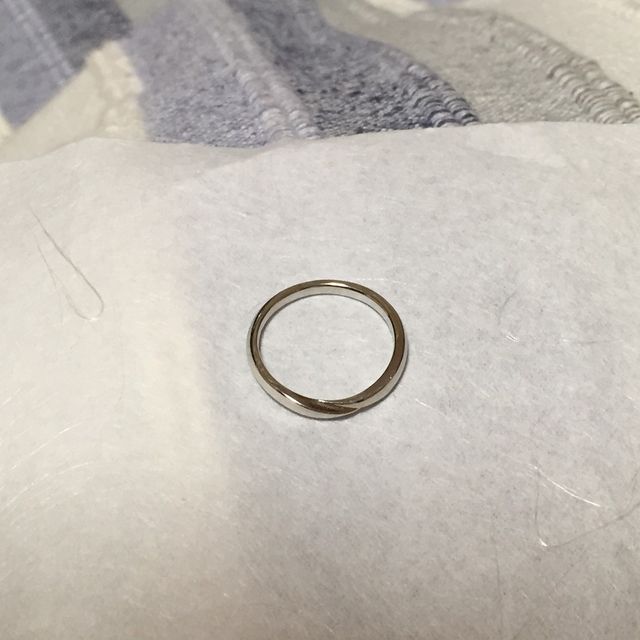 【俄(にわか)の口コミ】 この商品は、芸能人の絢香と水嶋ヒロという人が購入した事で私と妻の間で…