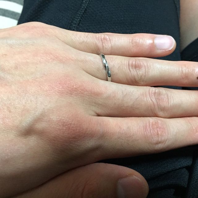 【俄(にわか)の口コミ】 この商品は、芸能人の絢香と水嶋ヒロという人が購入した事で私と妻の間で…