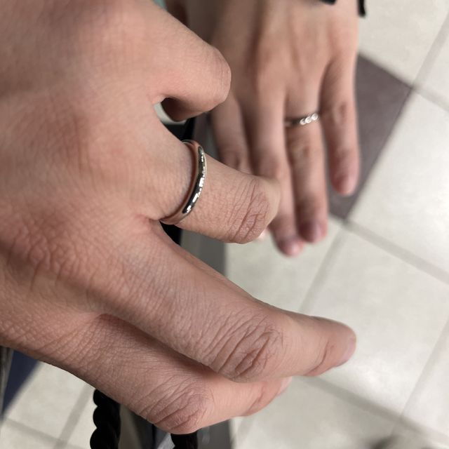 【ラザール ダイヤモンド(LAZARE DIAMOND)の口コミ】 つけ心地が良く、シンプルなデザインの為、末永く着用出来そうです。また…