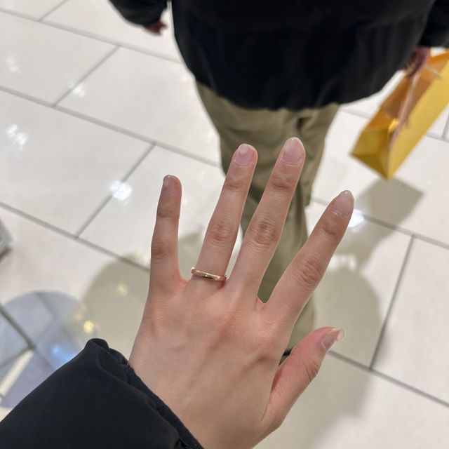 【ケイウノ ブライダル(K.UNO BRIDAL)の口コミ】 自分好みのシンプルなデザインで、価格も思っていたよりも高くなく済んだ…