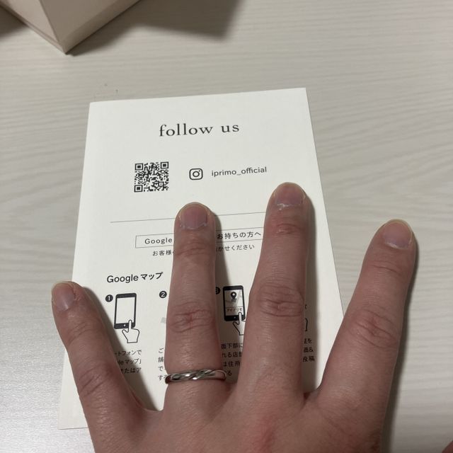 【アイプリモ(I-PRIMO)の口コミ】 光沢が素晴らしく綺麗でものすごくつけごごちがよくシンプルですが斜めに…