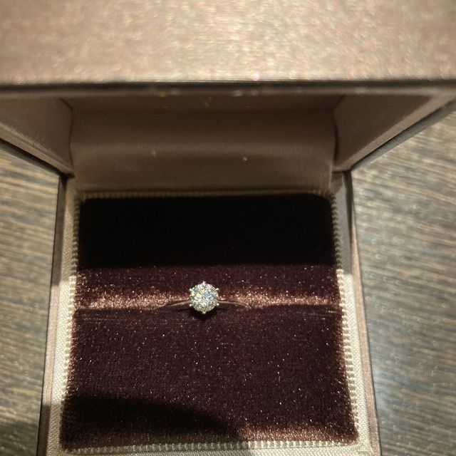 【アイプリモ(I-PRIMO)の口コミ】 購入した指輪についてはデザインもシンプルで華美になりすぎなくて良かっ…