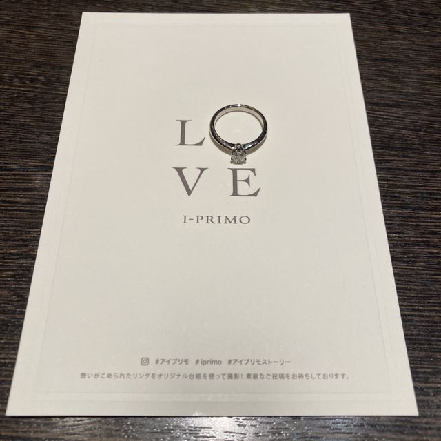 【アイプリモ(I-PRIMO)の口コミ】 婚約指輪らしいダイヤモンドが目立つシンプルなデザインがお気に入りです…