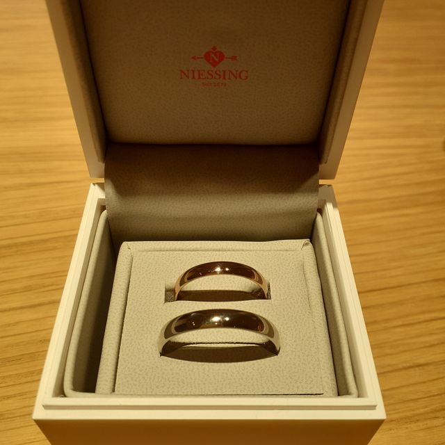 【NIESSING(ニーシング)の口コミ】 とにかくシンプルで丸みがあり、つけ心地がいいものをと探していたところ…