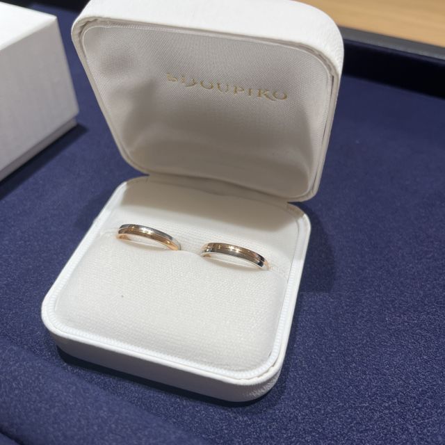 【BONDS(ボンズ)の口コミ】 結婚指輪は毎日身に着けるものなので、デザイン、価格、付け心地ともに自…