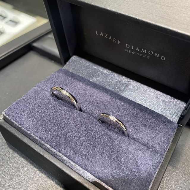【ラザール ダイヤモンド(LAZARE DIAMOND)の口コミ】 形がシンプルで指の形に合ってて毎日つけるものなのでつけやすくて気に入…