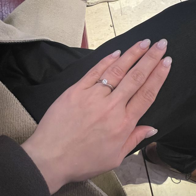 【ラザール ダイヤモンド(LAZARE DIAMOND)の口コミ】 ベイブリーズのウェーブラインに波があっても今までもこれからも2人で乗り…