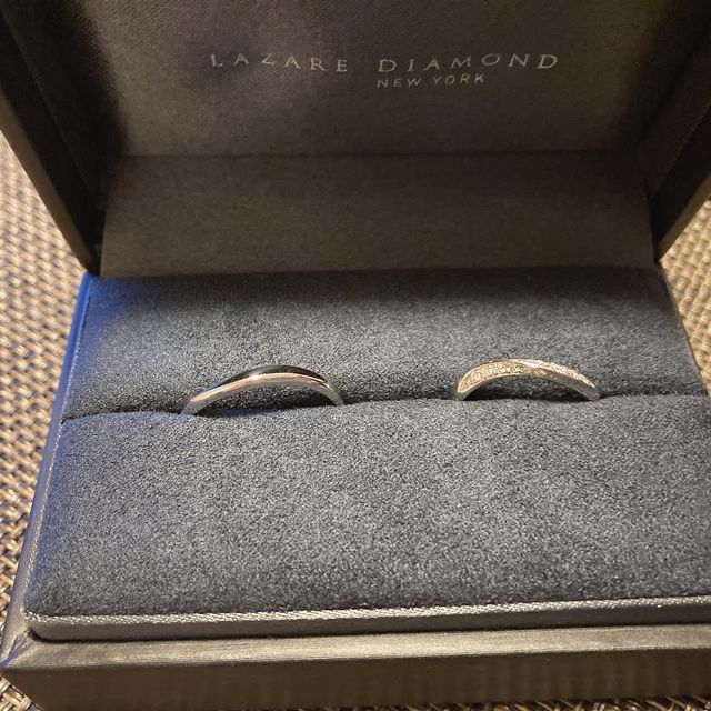 【ラザール ダイヤモンド(LAZARE DIAMOND)の口コミ】 数ある指輪のデザインの中から選んだ決め手は曲線で細かい部分にまでダイ…
